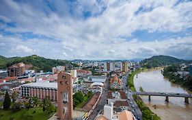 Quartos próximos à Oktoberfest, em Blumenau